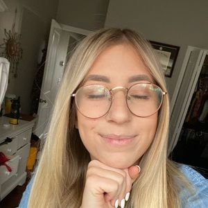 Meet your Posher, Hannah